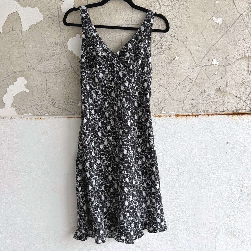 Vintage Mini Slip Dress 90s Express Floral V-Neck Tie Back Ruffle Hem Grunge 7/8